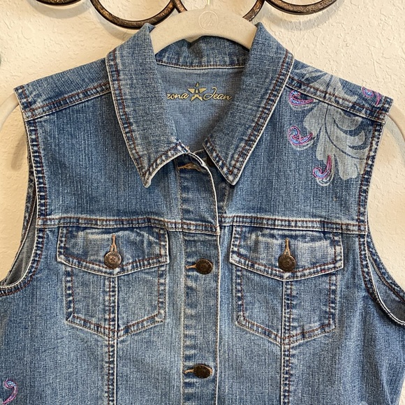 Vintage Y2K Arizona Jean Co Boho Sparkly Floral Embroidered Denim Vest💕 - Picture 2 of 9